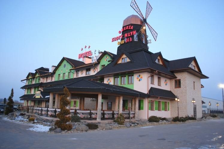 Hotel Zloty Mlyn Majkow Piotrków Trybunalski Exterior photo
